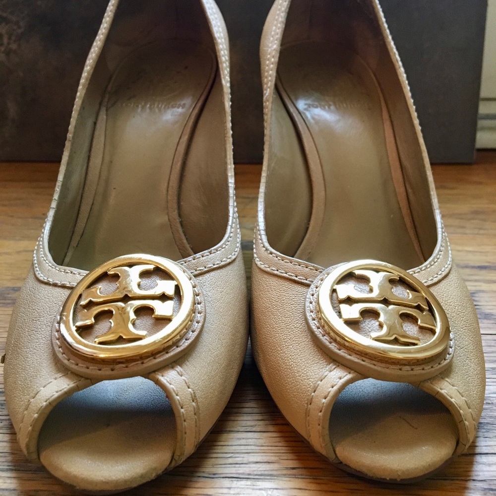Tory Burch Selma Beige Peep-Toe Wedges